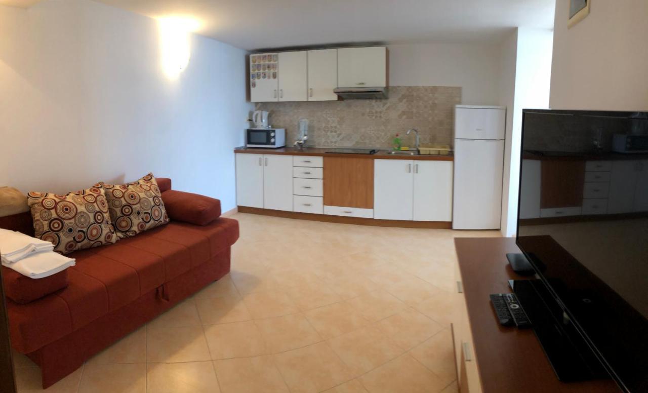 Alac Apartment *